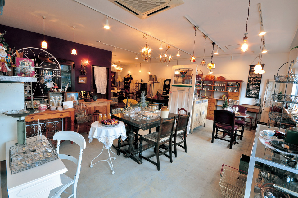 Elder Herb&Antiques+Woodwork