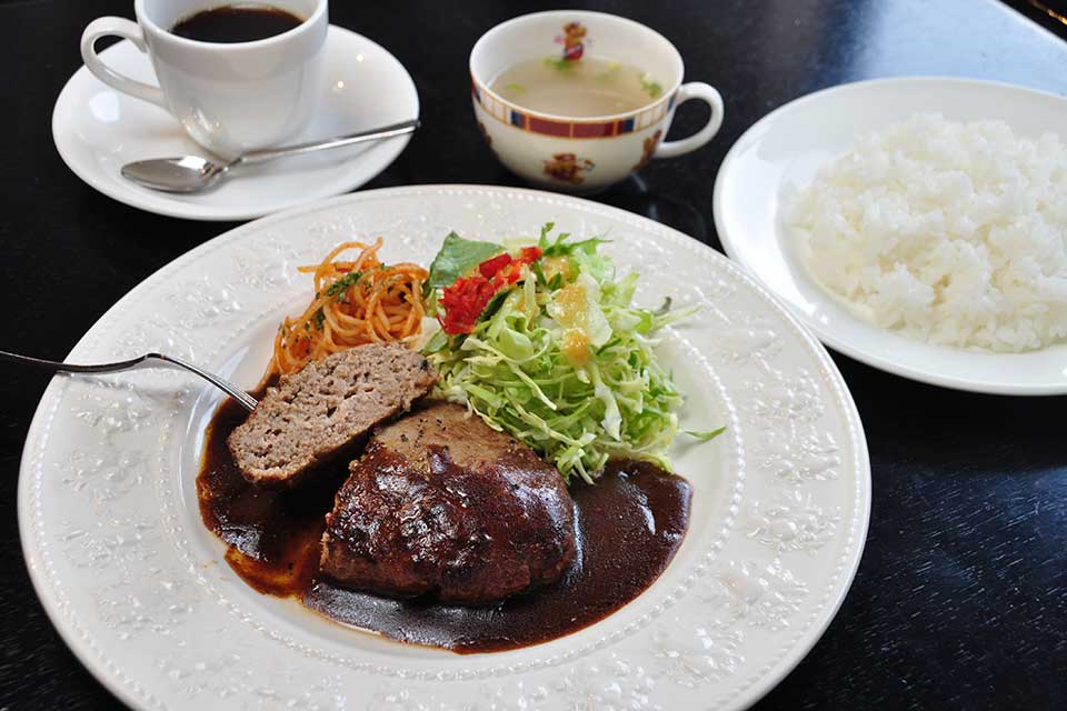 Bistro Cafe 赤門