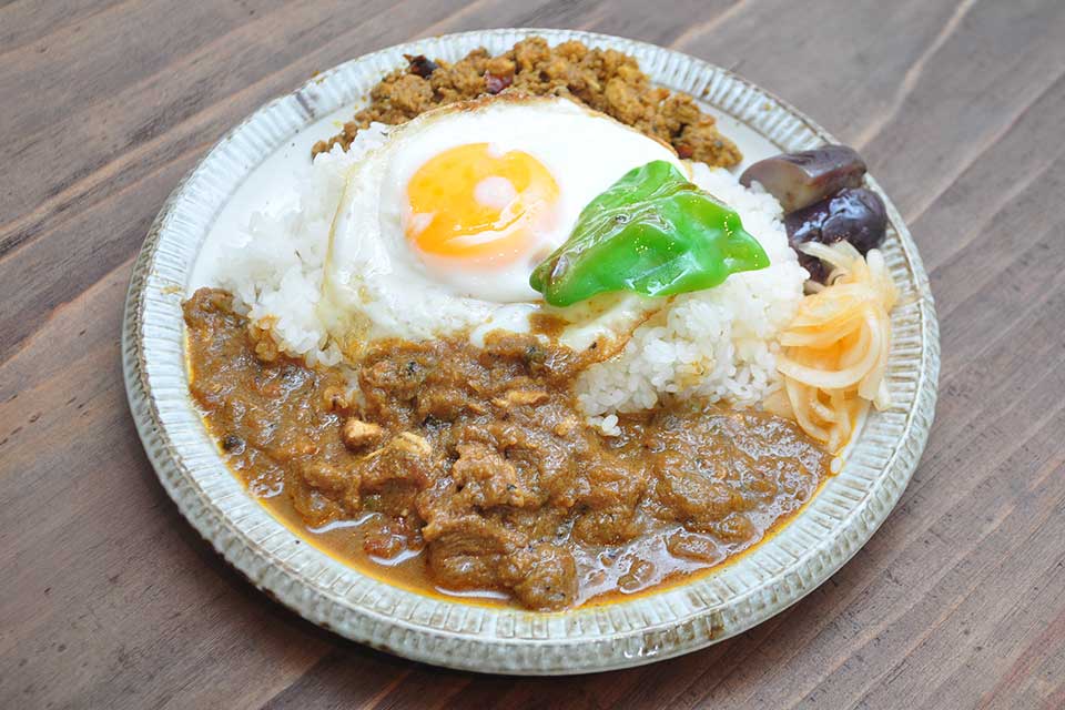 【BEZ CURRY】野菜たっぷりオリジナルの＆スパイシーカレーが味わえる店が天文館へお引っ越し