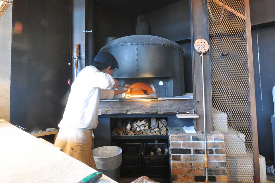 【PIZZERIA グラッツェ タンテ】食材にも雰囲気にもこだわった郊外のピッツァリアレストラン