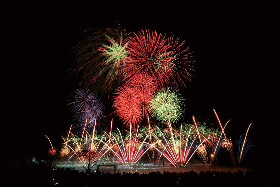 【阿久根みどこい秋まつり花火大会】今年もどどーんと1万発！迫力の花火が阿久根の空を染め上げます