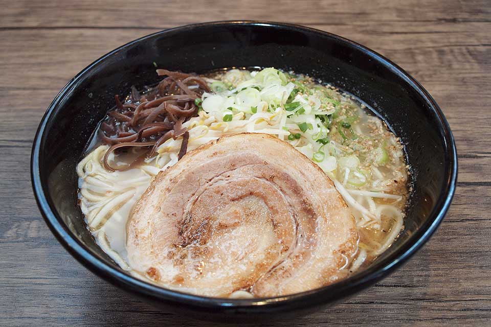 【麺屋 くるり】沖永良部島から国分へ移転！コクのあるスープと自家製麺が美味しいラーメン