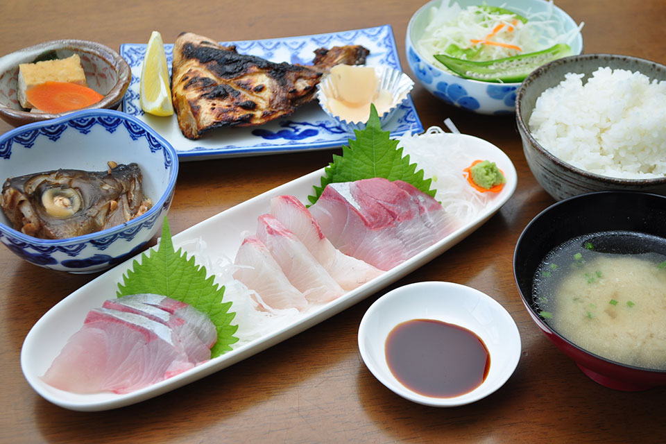 【カンパチ専門定食の冠八屋】垂水で発見！超絶美味いカンパチを味わえる海鮮グルメスポット