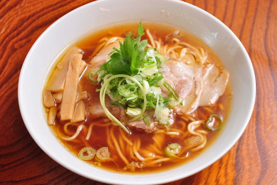 <b>【お茶街道 ゆとり館】</b>あのバイキング店がラーメン屋さんに?! こだわり満載の鶏ラーメン…必食です