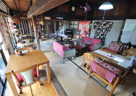 街ネタ＋｜ひだまり／04店内