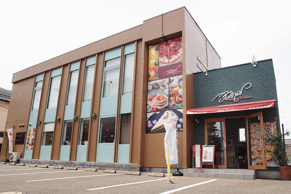 <b>【Atelier Bonheur 宇宿店】</b>タルトが人気のスイーツ店が移転。宇宿店限定のジェラートもあるみたいです